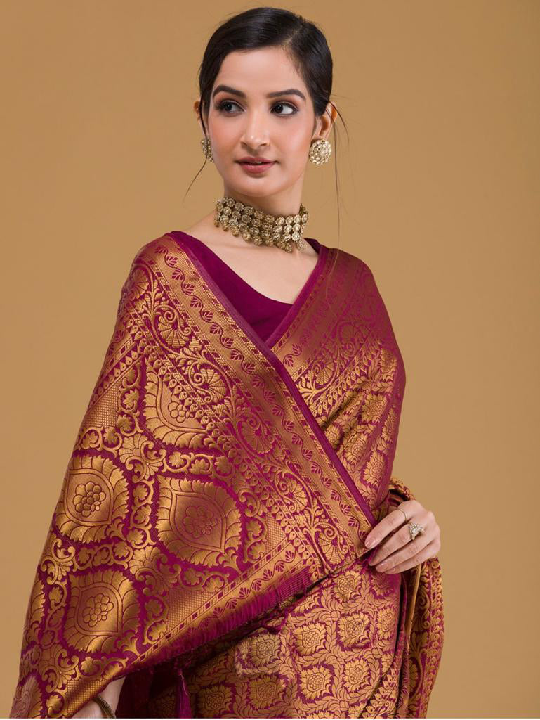 Bucolic Maroon Soft Silk Saree With Confounding Blouse Piece