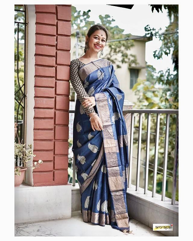 Easy on the eyes Blue Cotton Silk Saree With Fairytale Blouse Piece