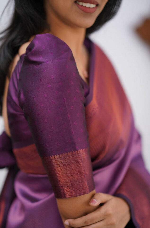 Scrumptious Light Purple Soft Banarasi Silk Saree With Blouse Piece