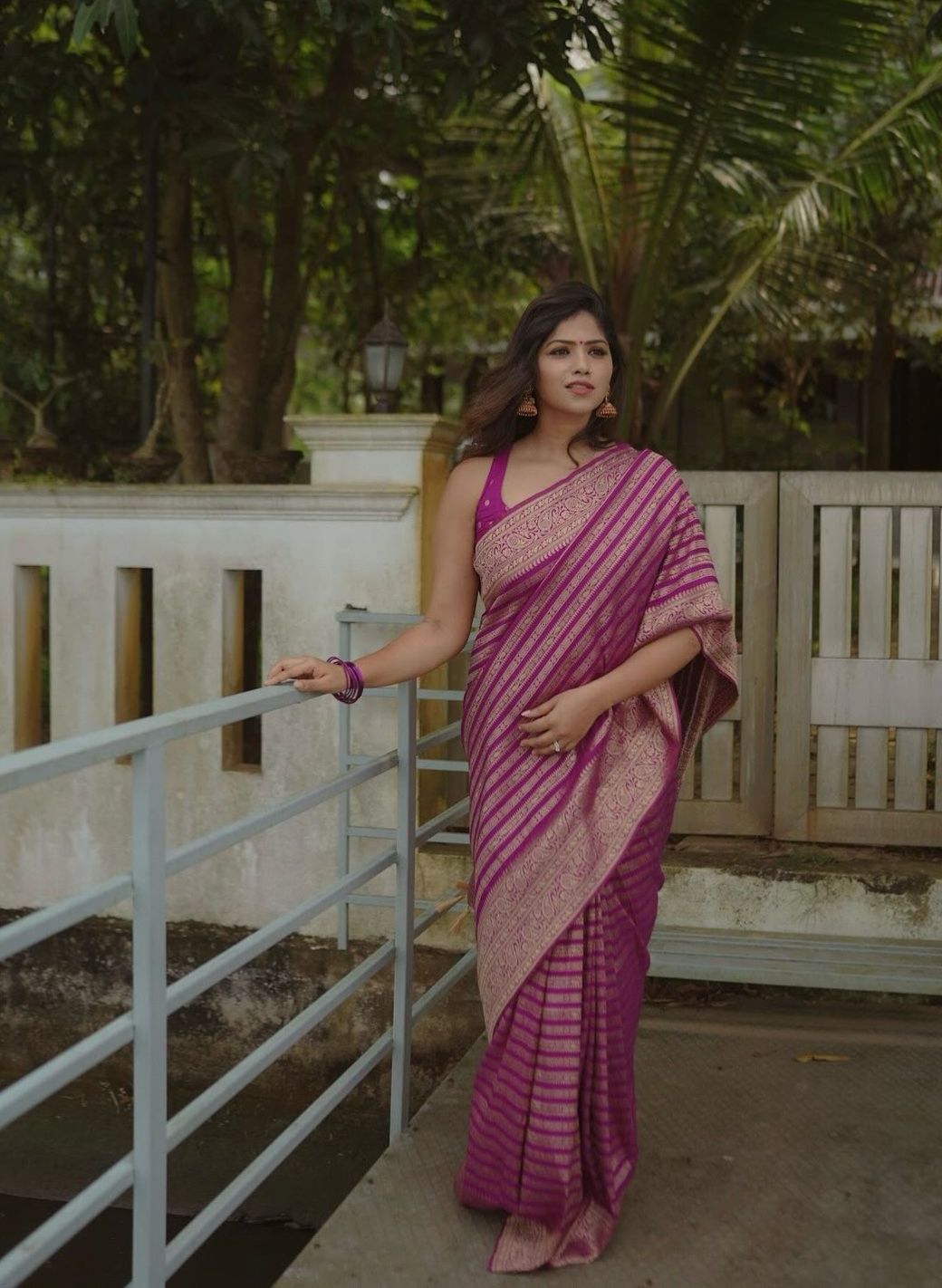 Entrancing Magenta Soft Silk Saree With Appealing Blouse Piece