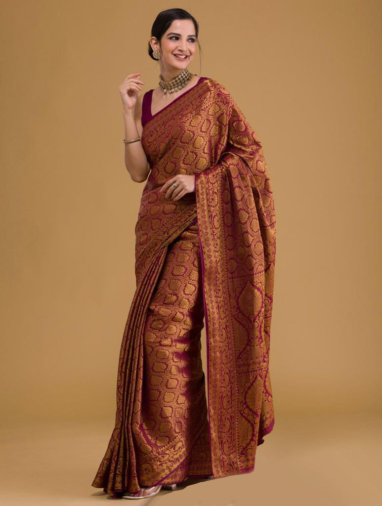 Bucolic Maroon Soft Silk Saree With Confounding Blouse Piece