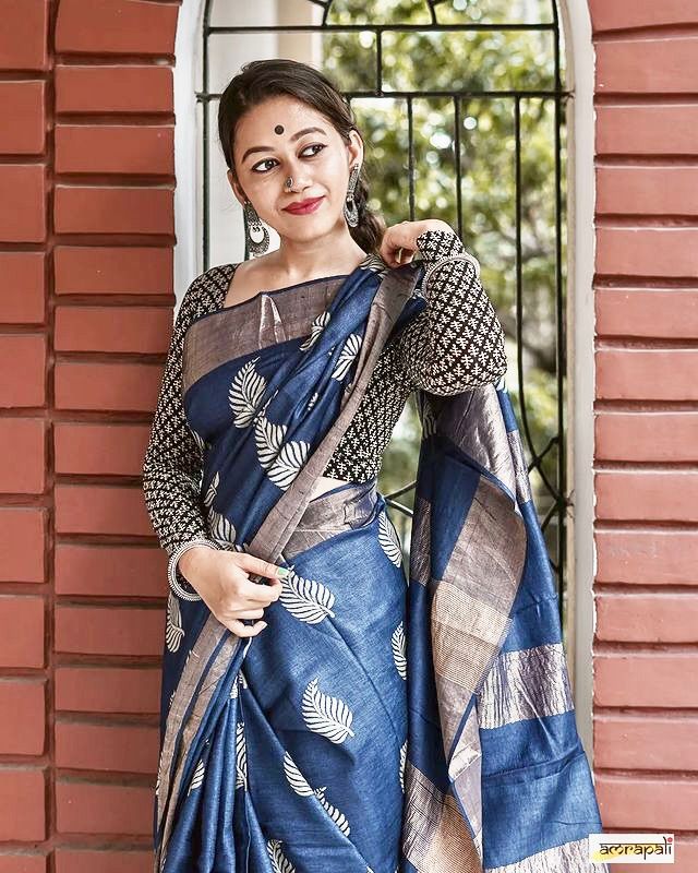 Easy on the eyes Blue Cotton Silk Saree With Fairytale Blouse Piece