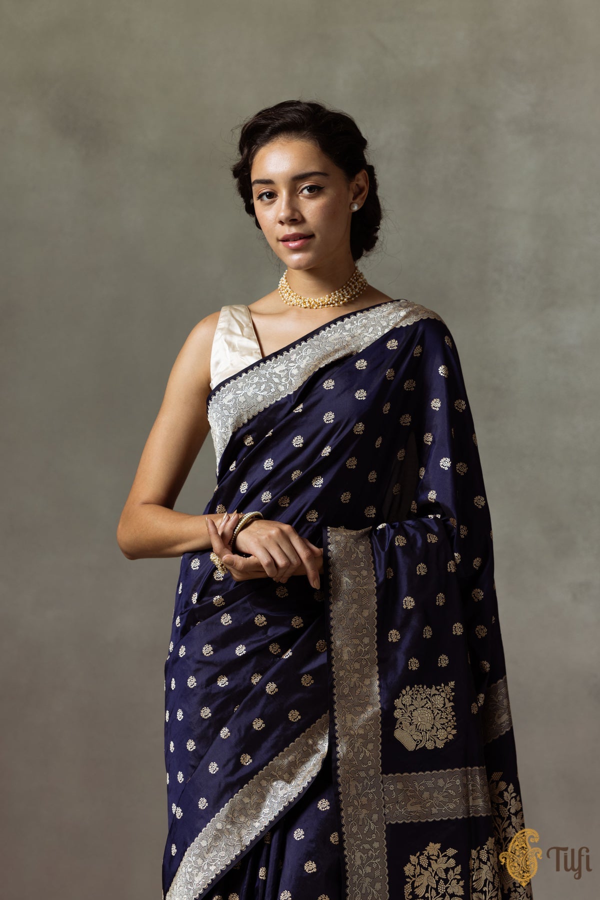 Bucolic Blue Soft Silk Saree With Confounding Blouse Piece