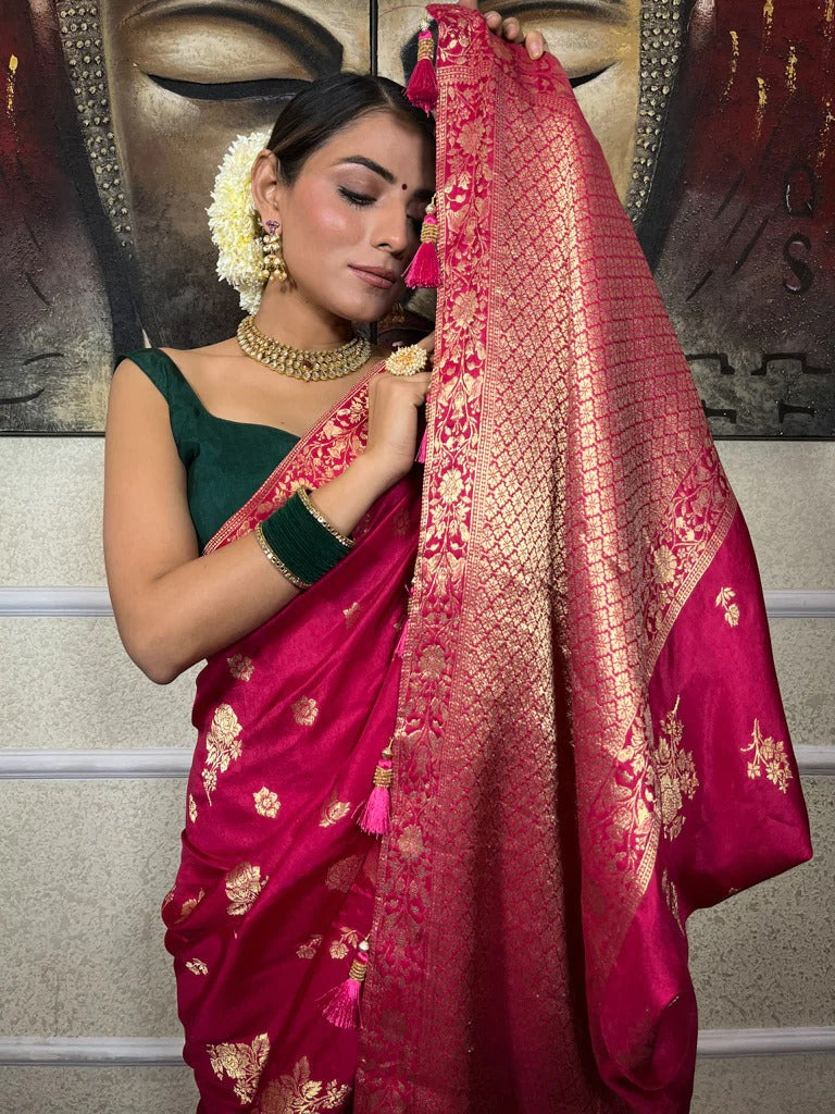 Adorning Pink Soft Silk Saree With Blooming Blouse Piece