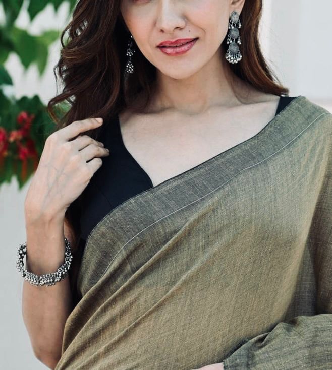 Admirable Grey Cotton Silk Saree With Beleaguer Blouse Piece