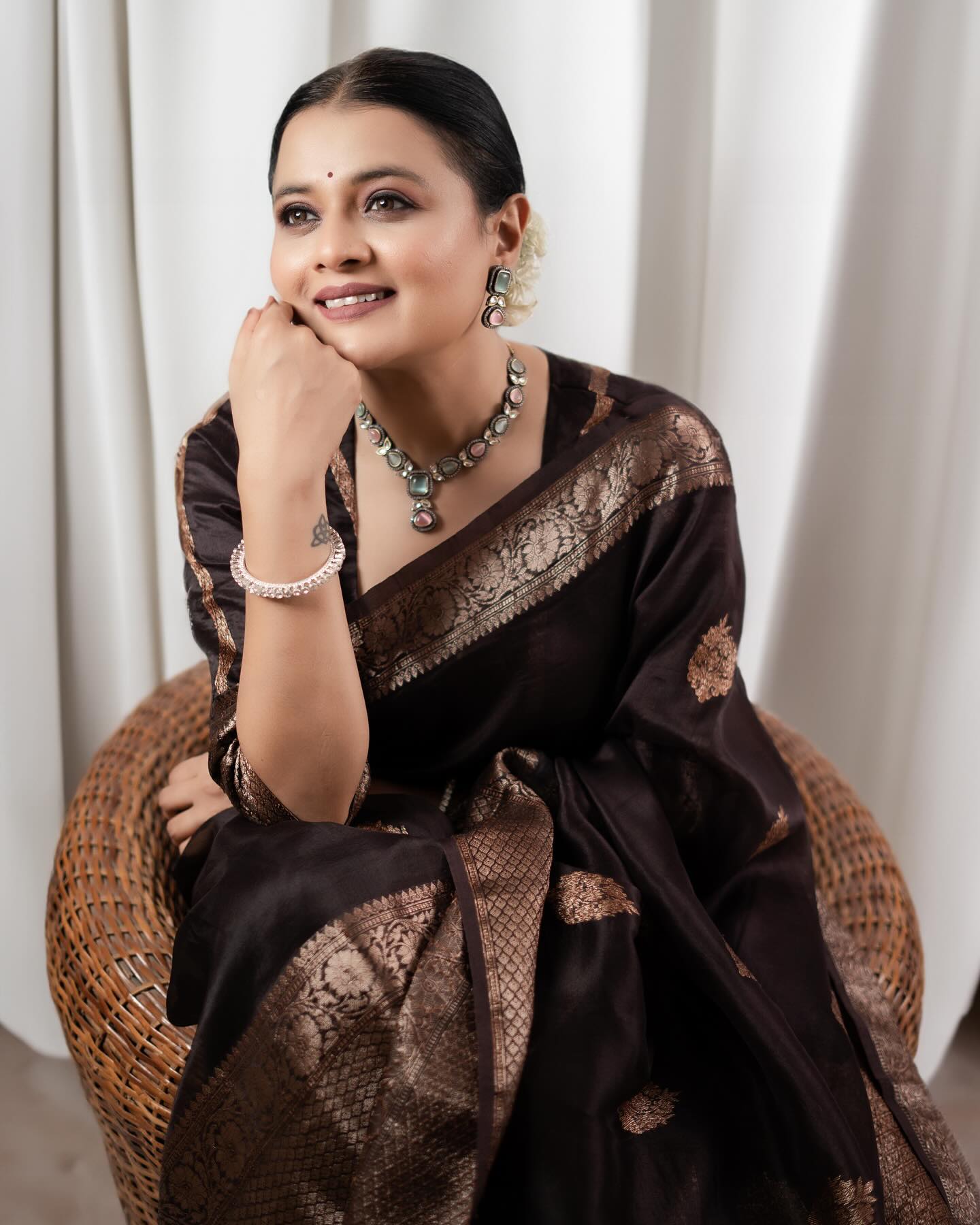 Ebullience Black Soft Silk Saree With Sempiternal Blouse Piece