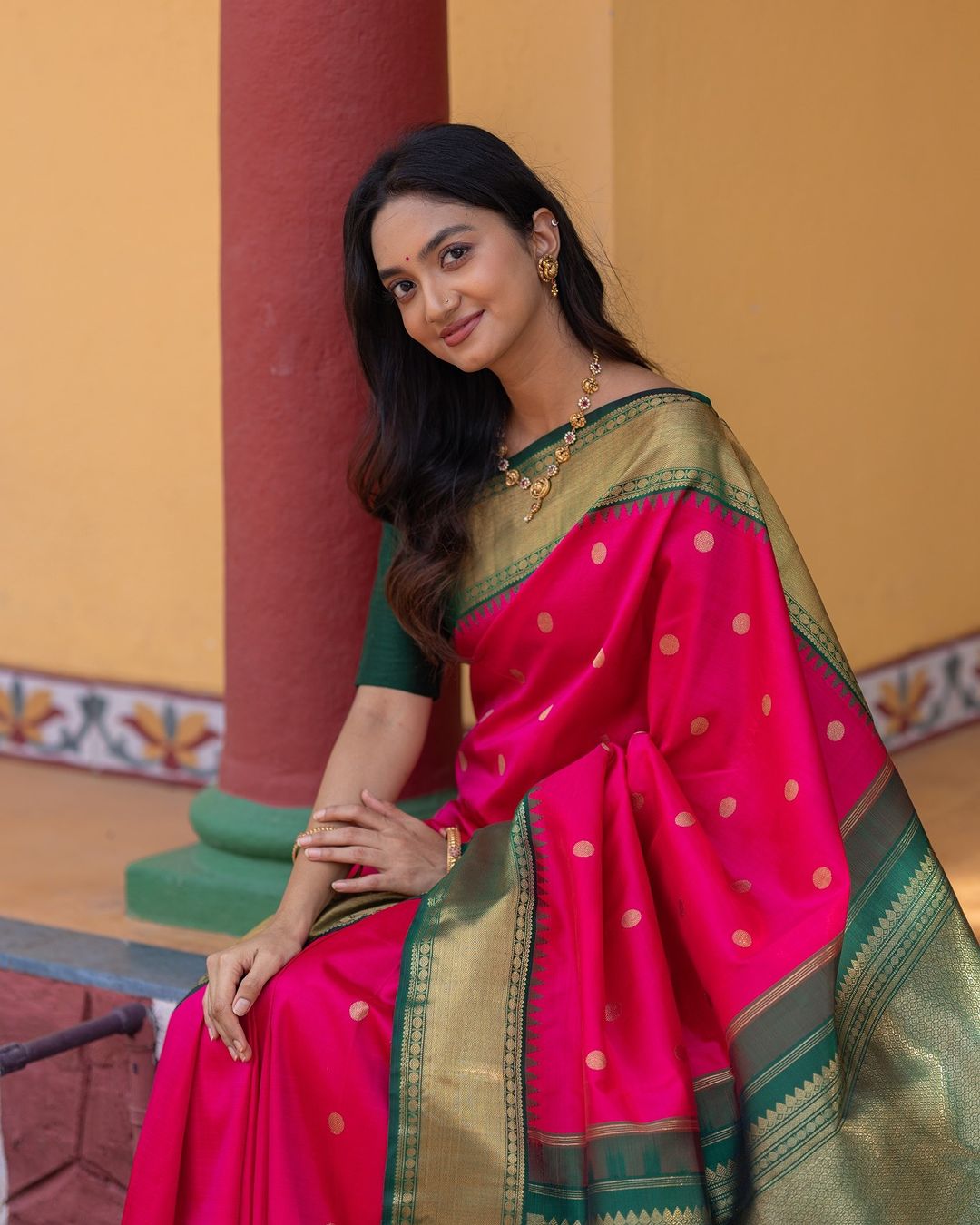 Ebullience Pink Soft Banarasi Silk Saree With Sempiternal Blouse Piece