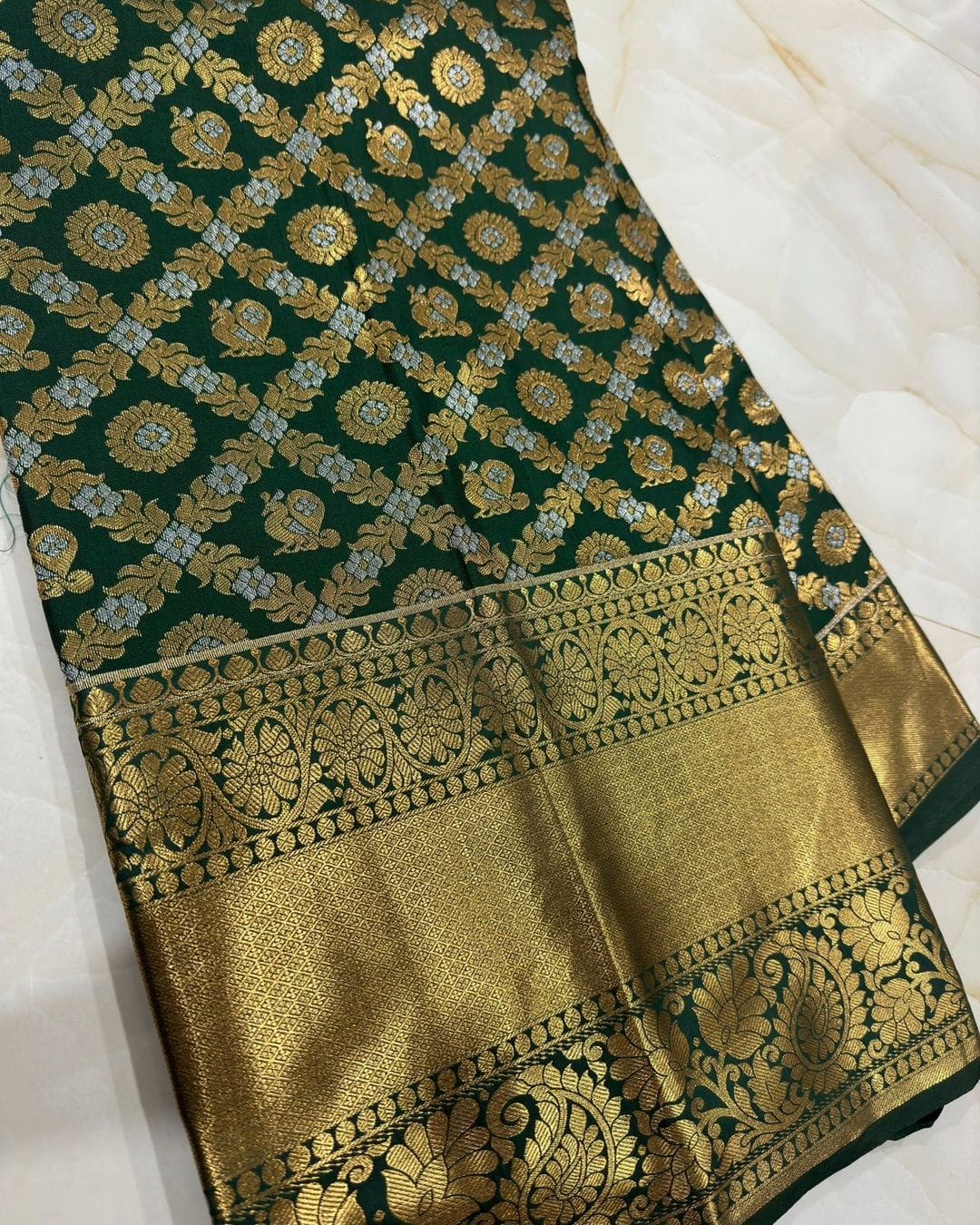 Surpassing Green Soft Banarasi Silk Saree With Skinny Blouse Piece