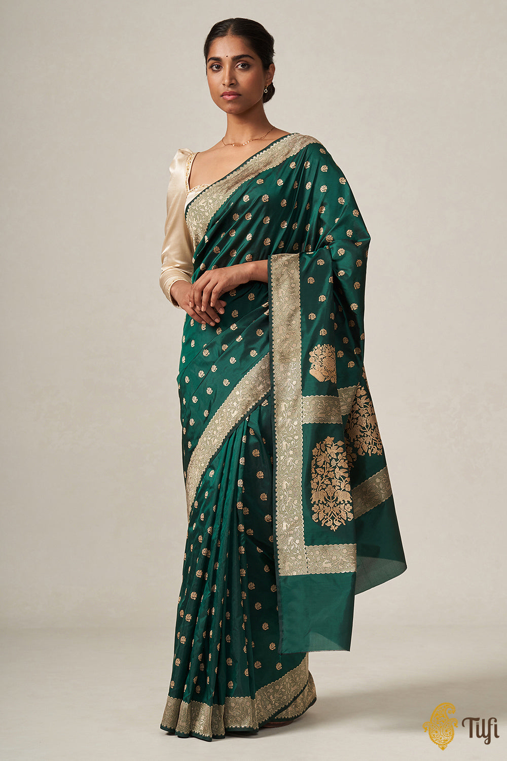 Deserving Green Soft Silk Saree With Embrocation Blouse Piece