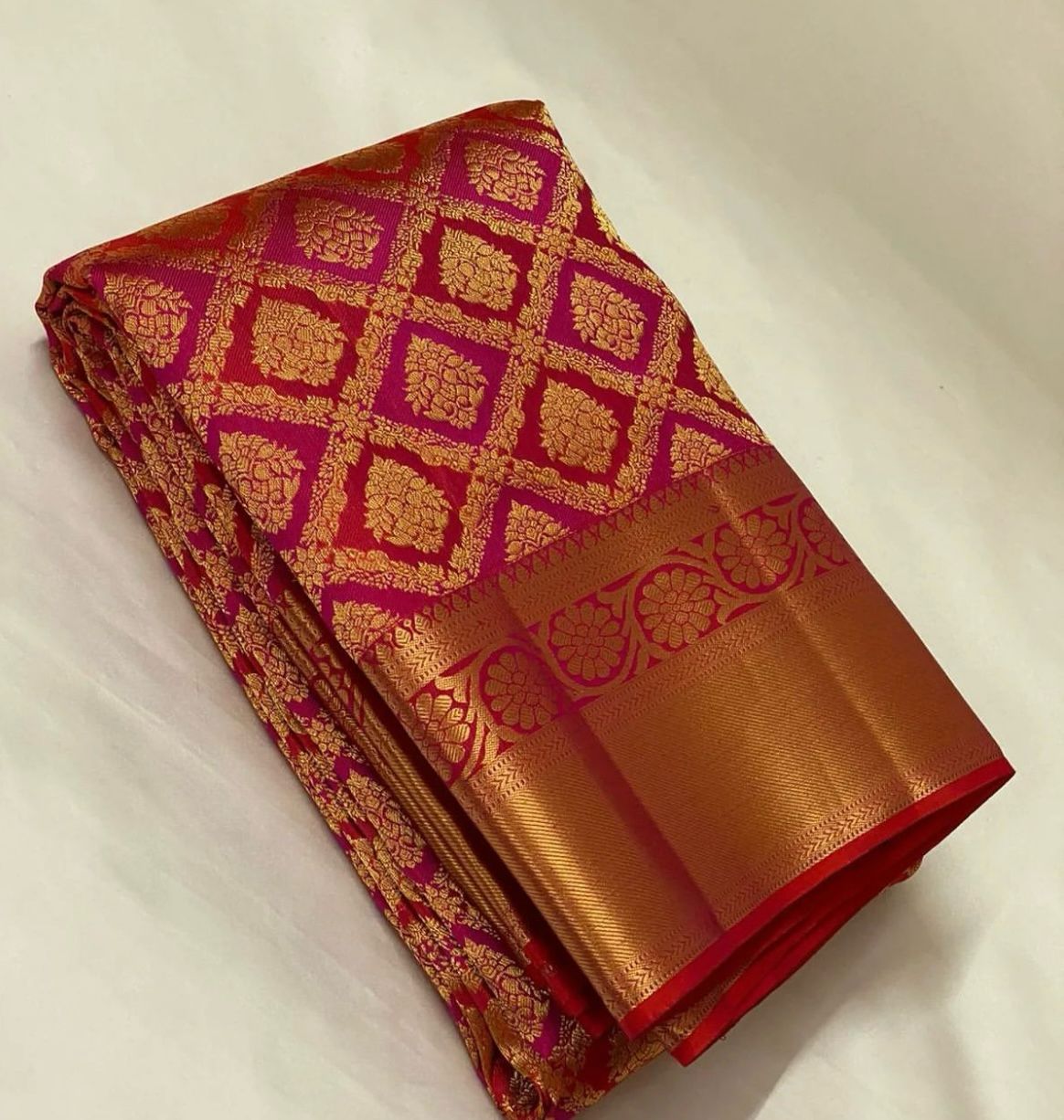 Excellent Red Soft Banarasi Silk Saree With Divine Blouse Piece