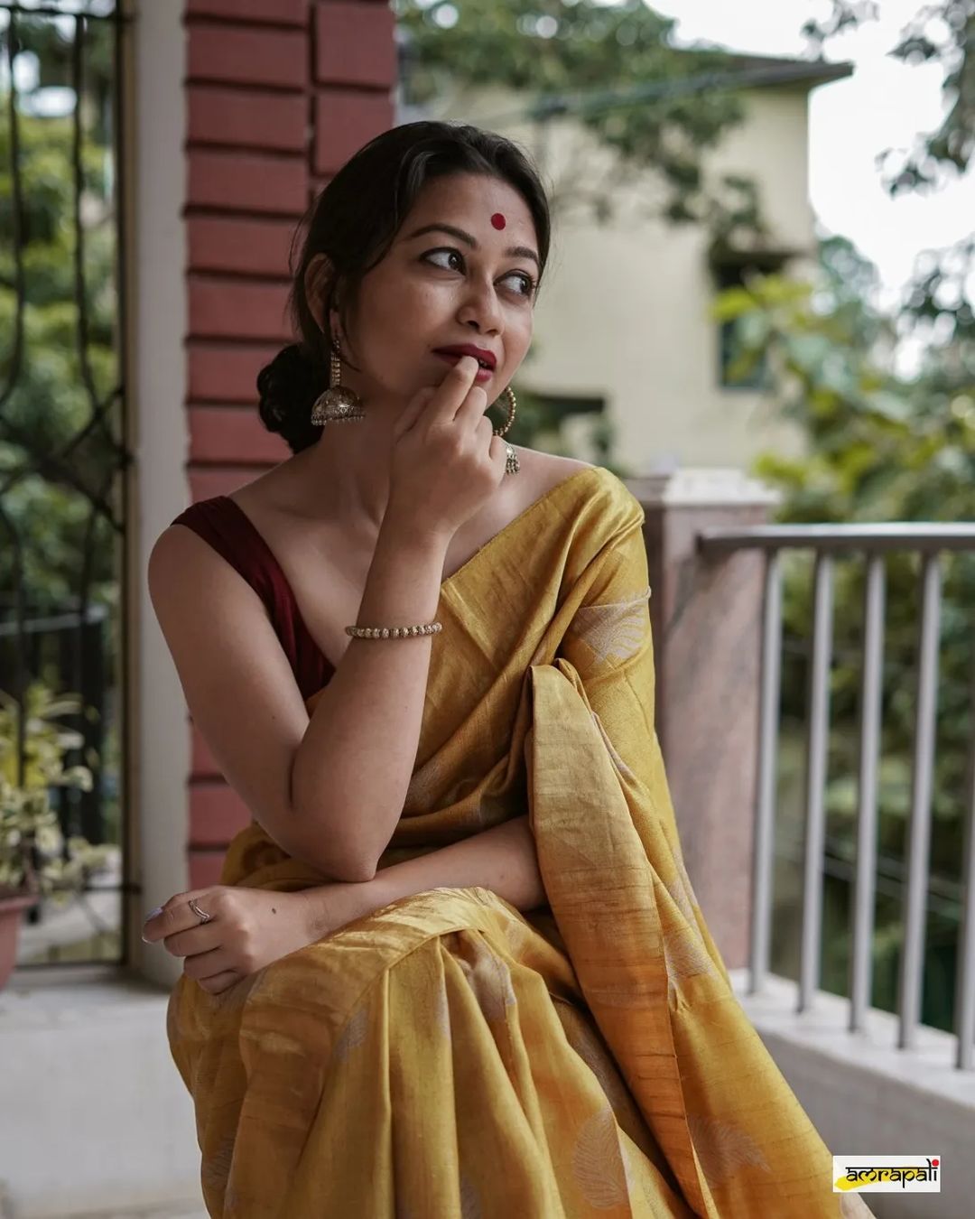 Radiant Yellow Cotton Silk Saree With Tempting Blouse Piece