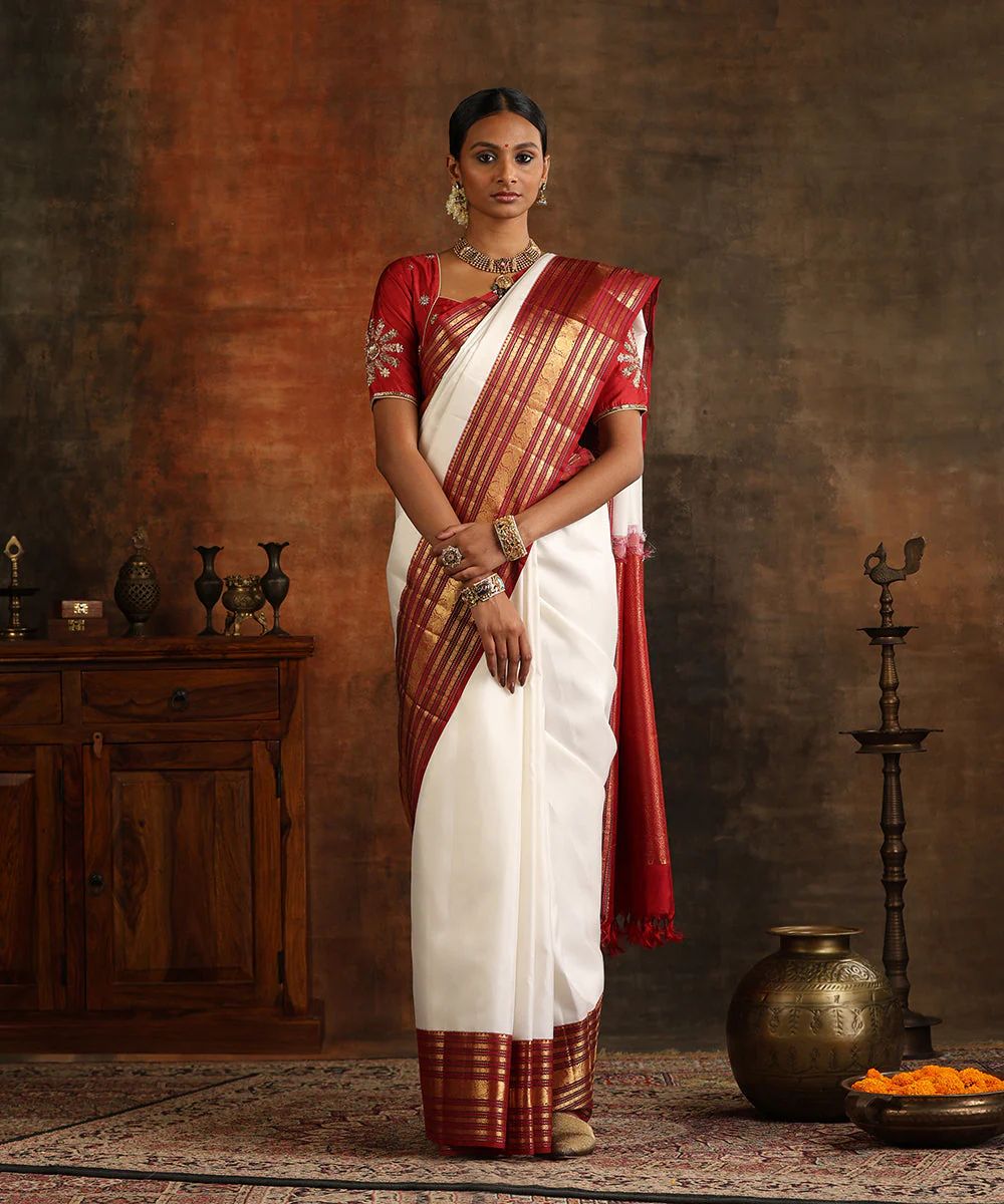 Comely White Soft Silk Saree With Elision Blouse Piece