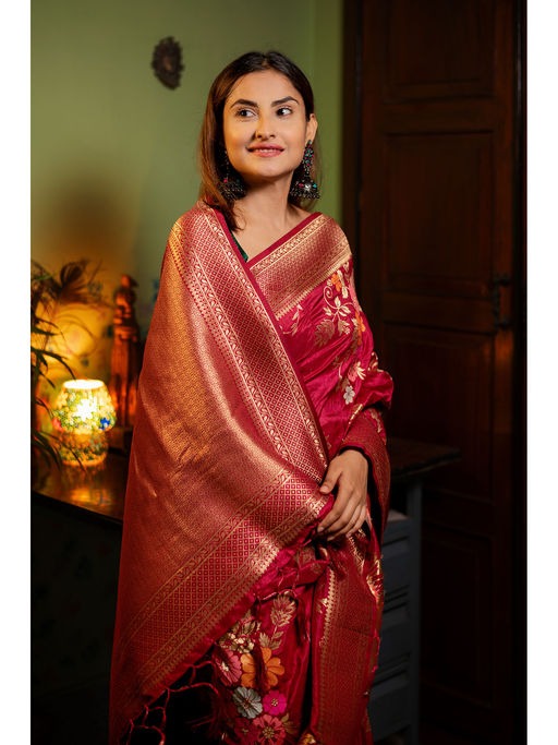 Jazzy Red Soft Banarasi Silk Saree With Improbable Blouse Piece