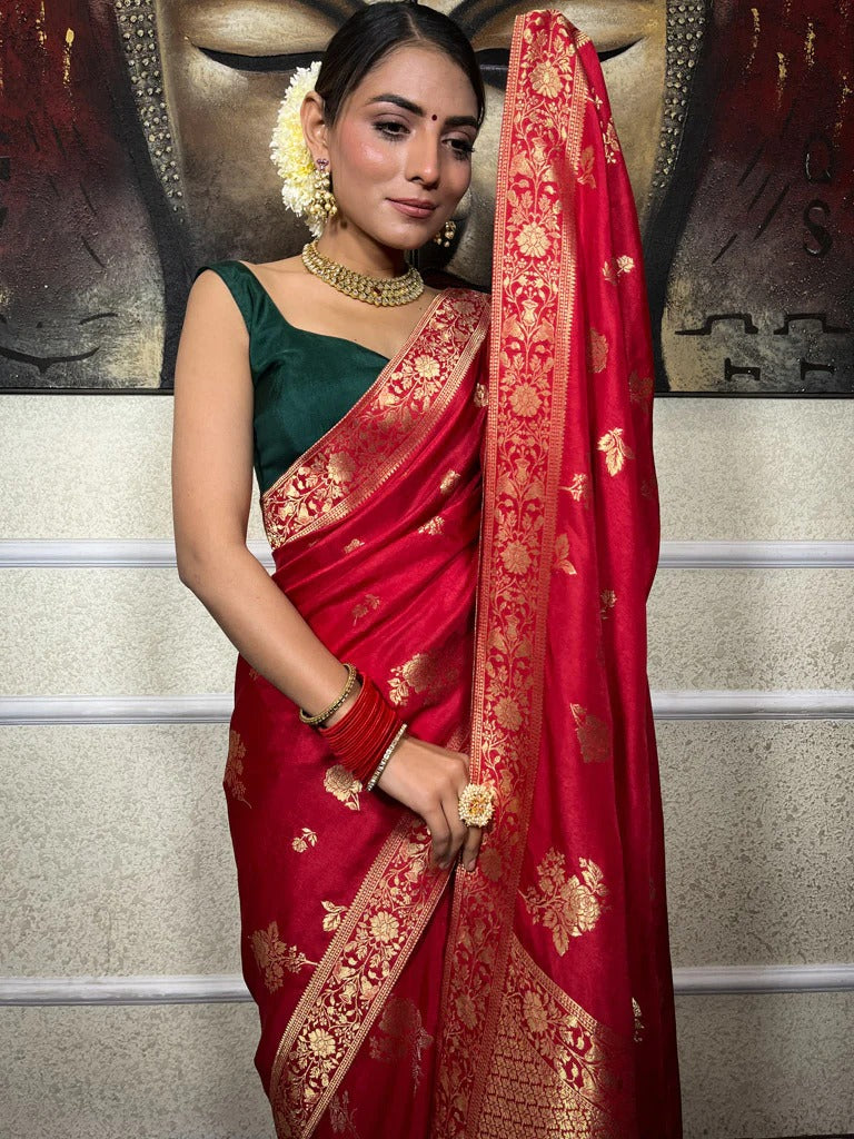 Elegant Red Soft Silk Saree With Flameboyant Blouse Piece