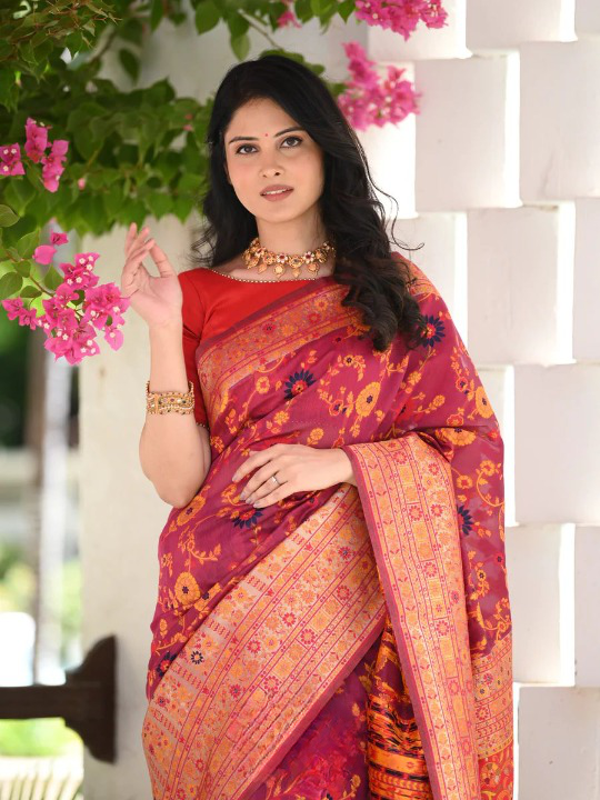 Imaginative Red Pashmina Saree With Lassitude Blouse Piece