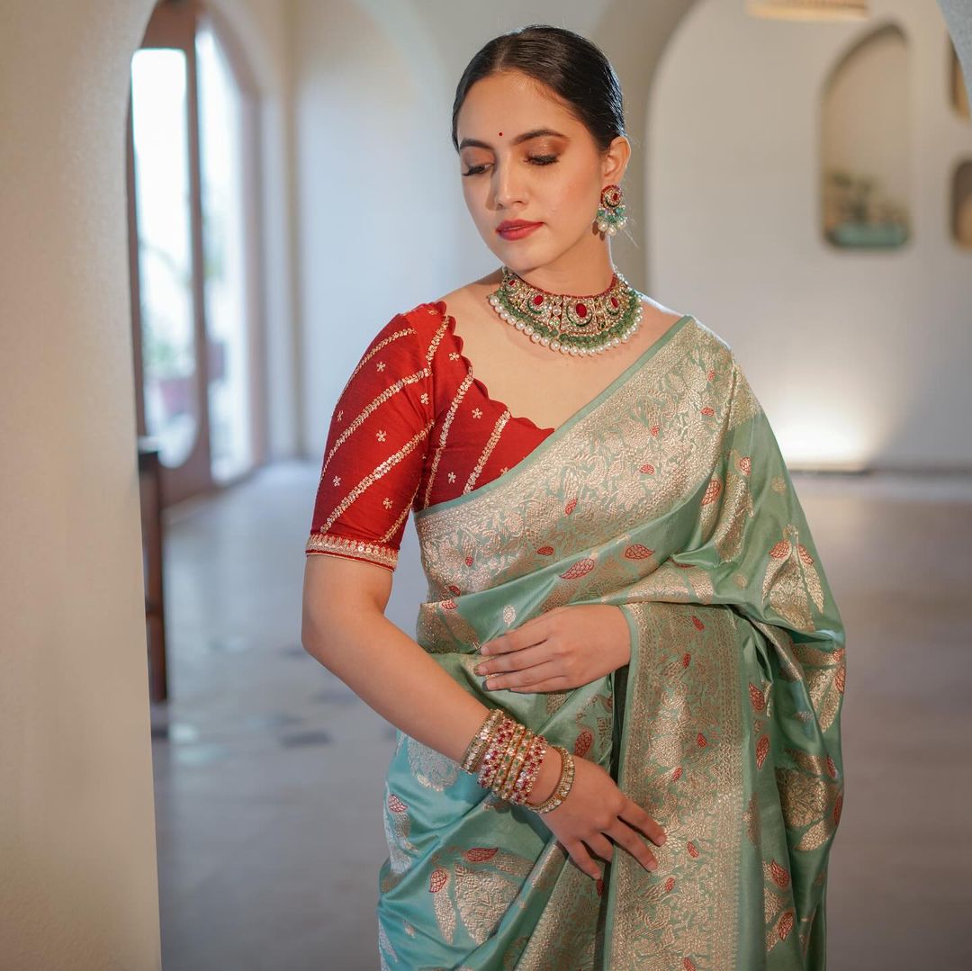 Exquisite Pista Soft Banarasi Silk Saree With Incredible Blouse Piece