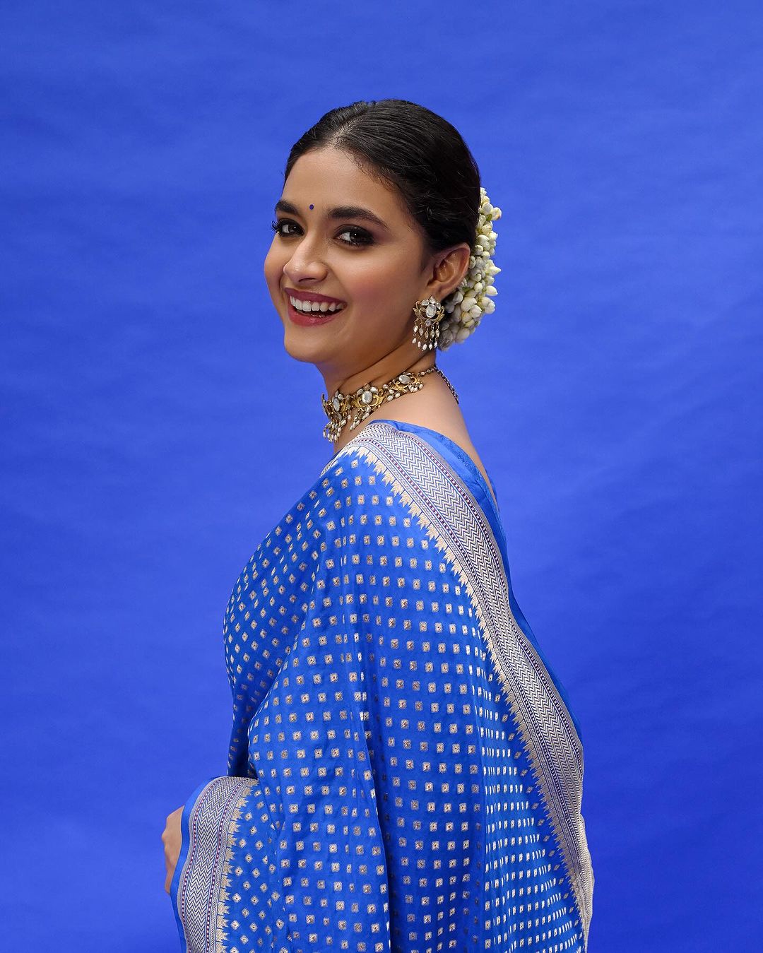 Desirable Royal Blue Soft Silk Saree With Divine Blouse Piece