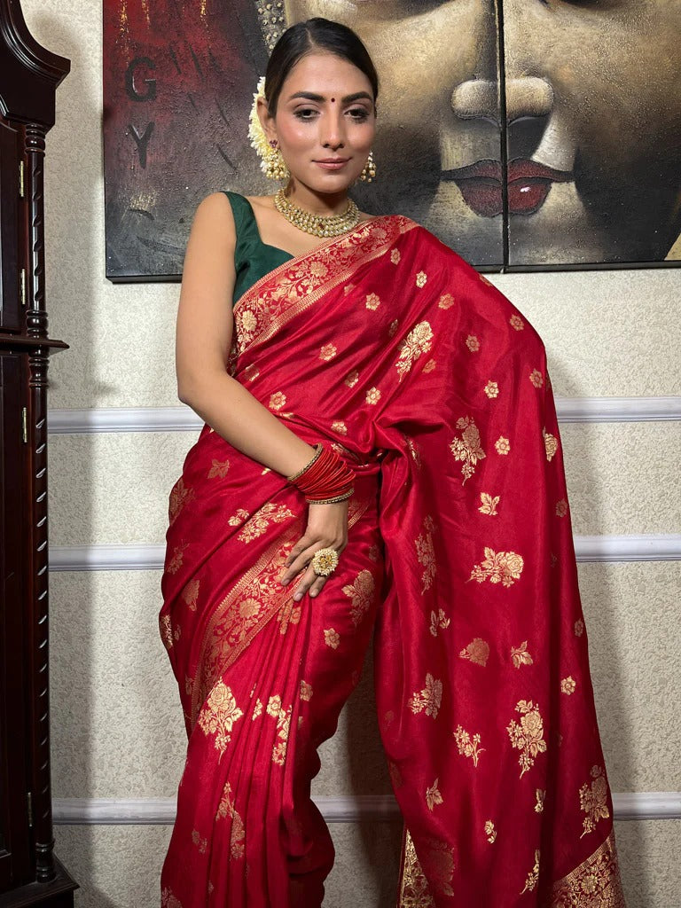 Elegant Red Soft Silk Saree With Flameboyant Blouse Piece