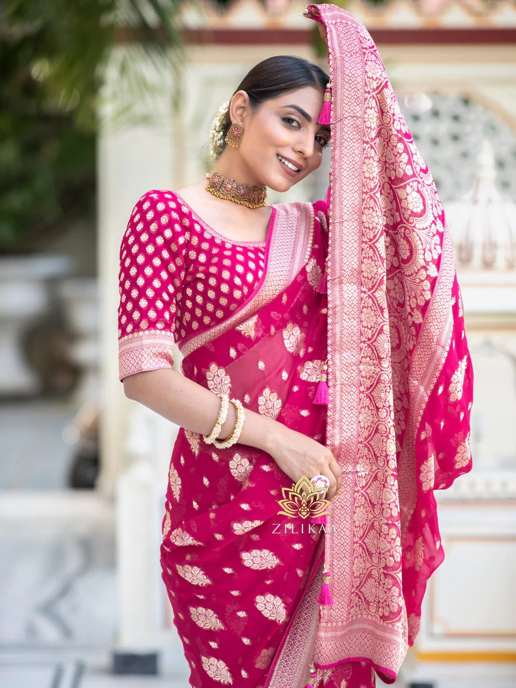 Exuberant Pink Soft Silk Saree With Inspiring Blouse Piece