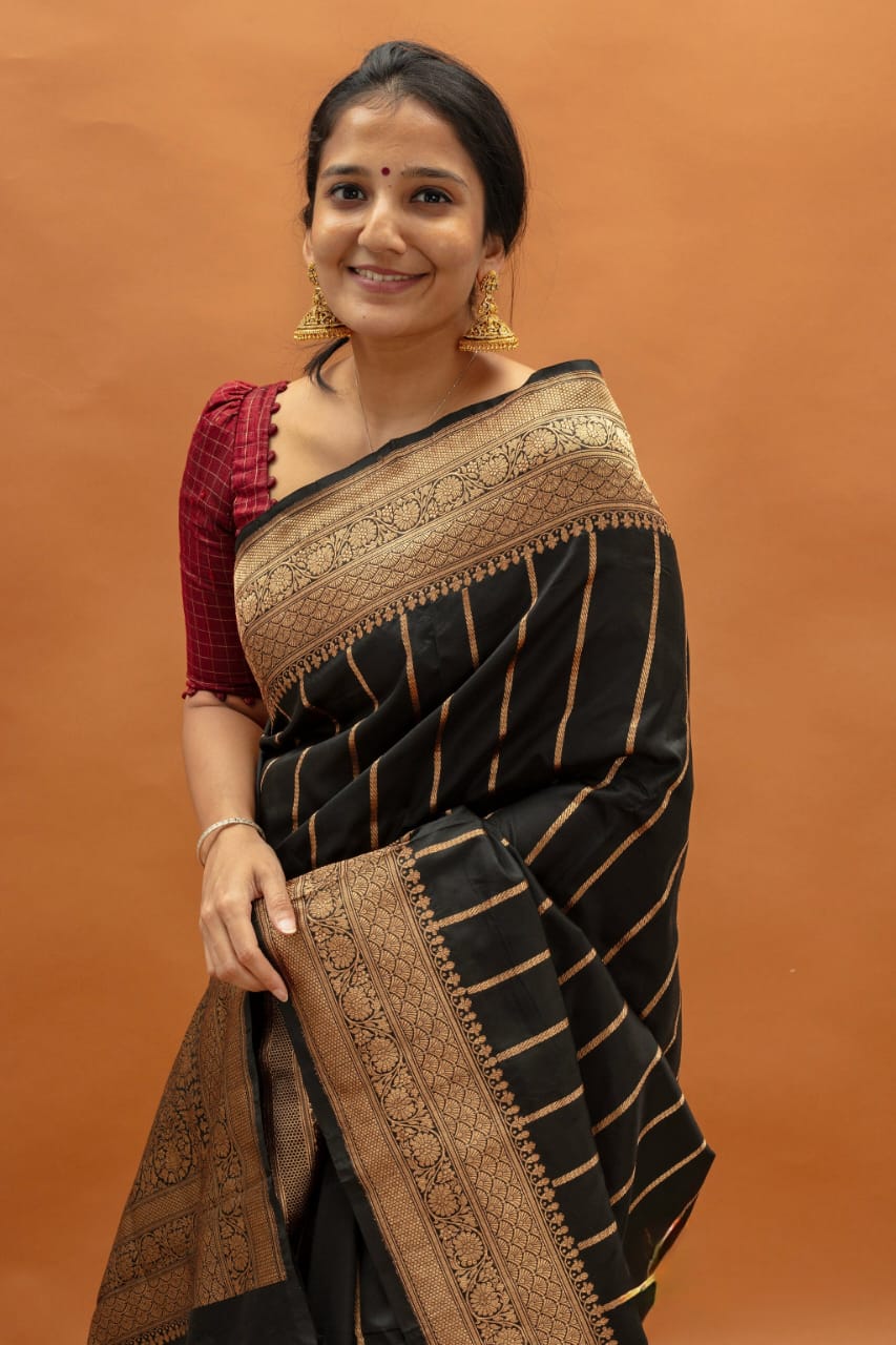 Proficient Black Soft Silk Saree With Super Devastating Blouse Piece