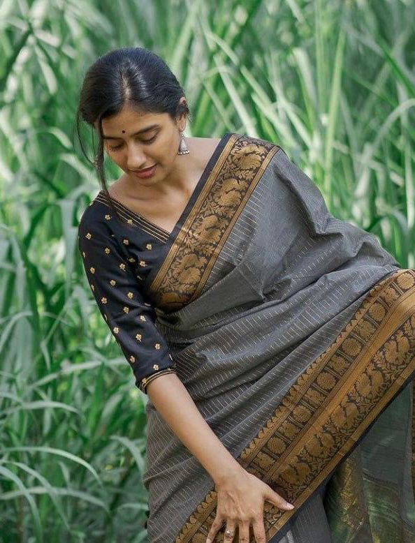 Ravishing Grey Soft Silk Saree With Transcendent Blouse Piece