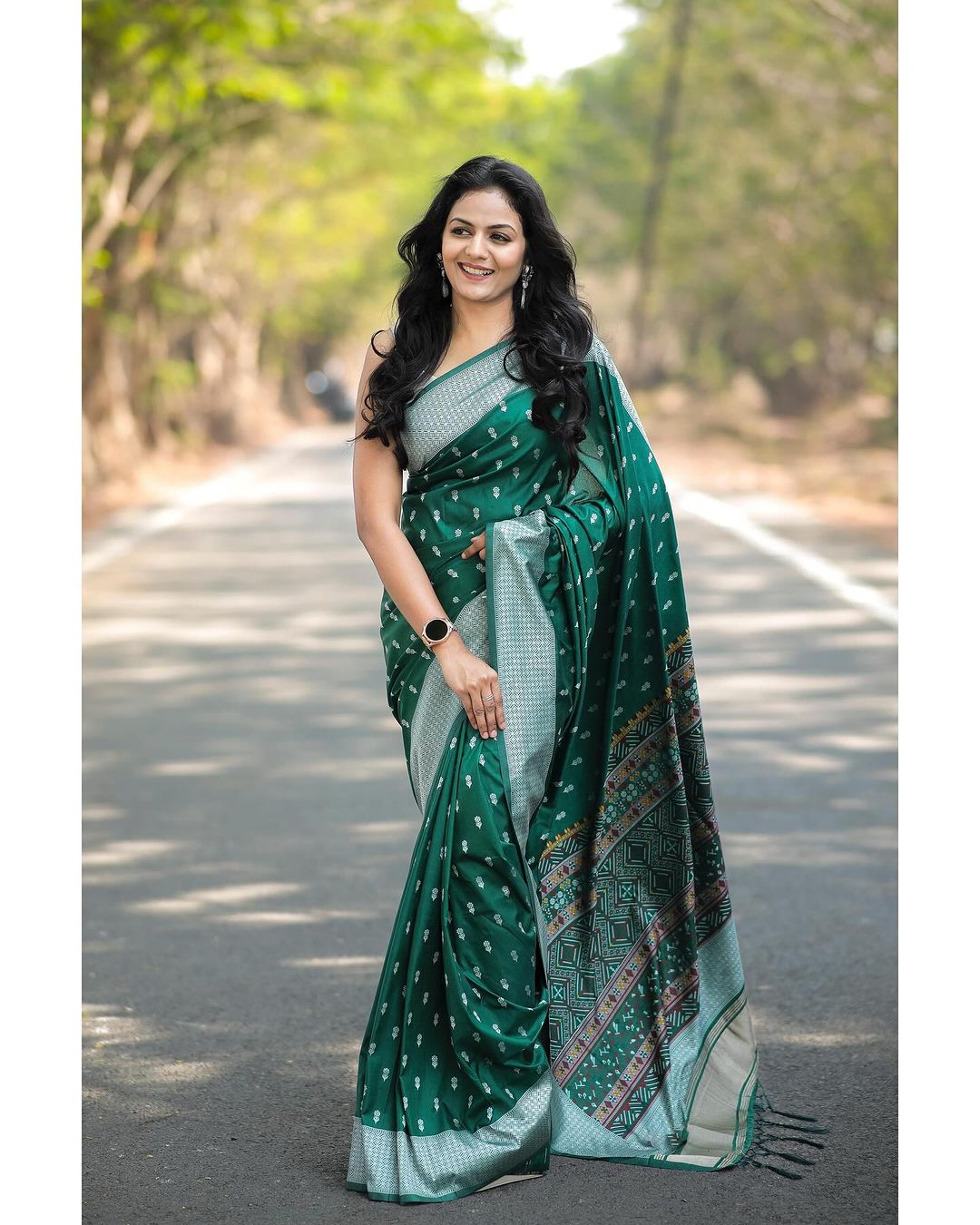 Flattering Green Cotton Silk Saree With Gossamer Blouse Piece