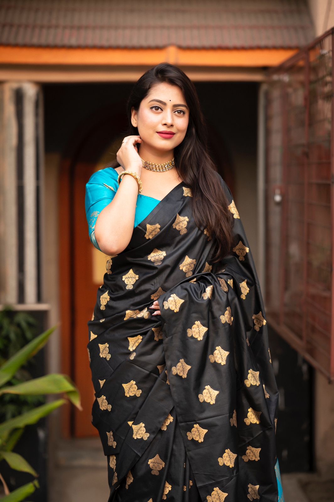 Jazzy Black Soft Silk Saree With Improbable Blouse Piece