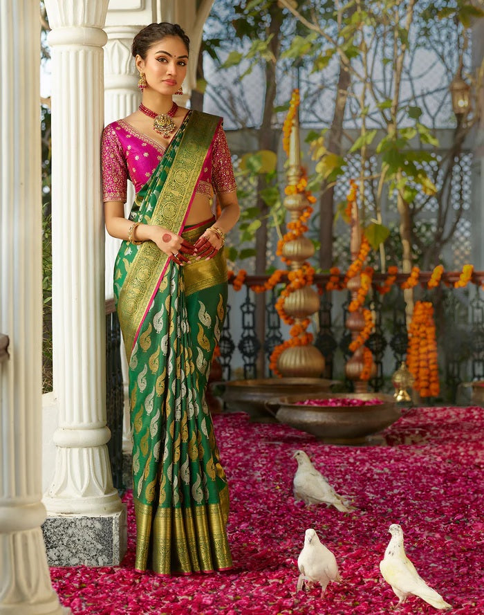 Inspiring Green Soft Silk Saree With Most Flattering Blouse Piece