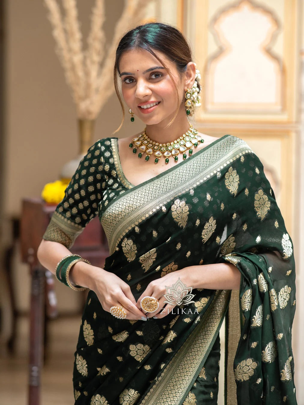 Forbearance Green Soft Silk Saree With Groovy Blouse Piece