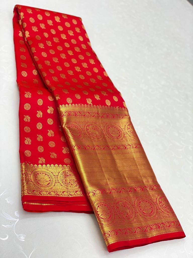 Ailurophile Red Banarasi Silk Saree With Blouse Piece