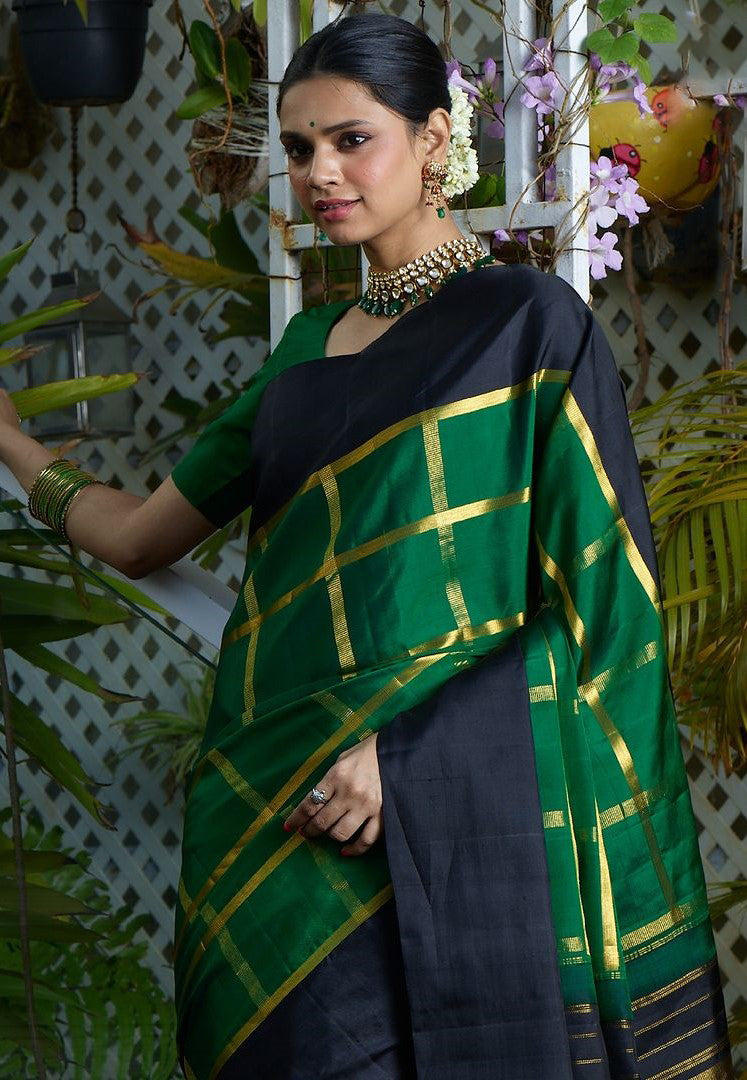 Refreshing Green Soft Silk Saree With Trendy Blouse Piece