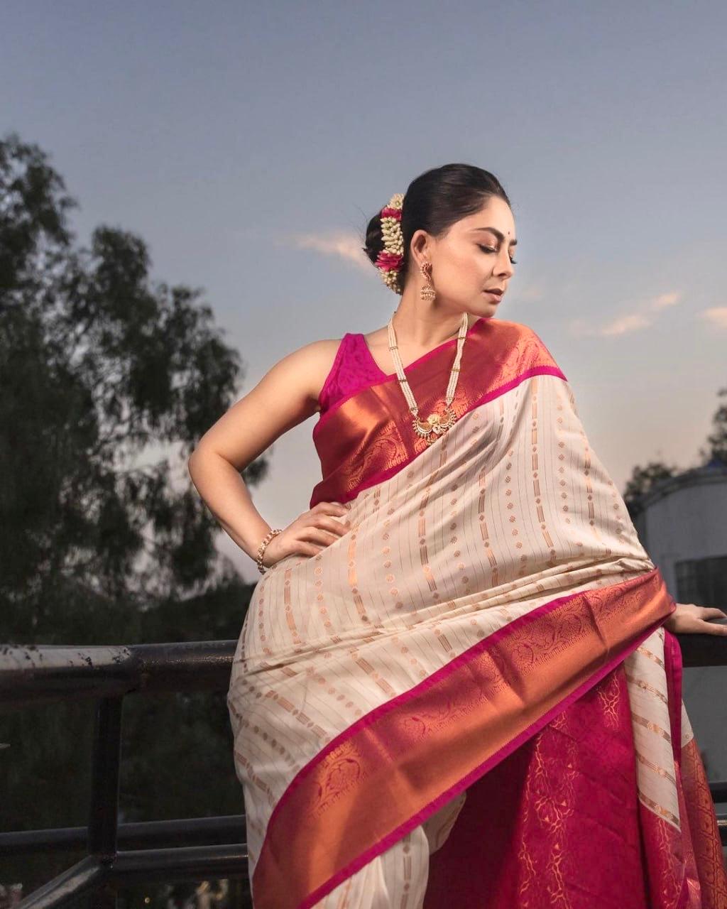 Precious White Soft Banarasi Silk Saree With Supernal Blouse Piece