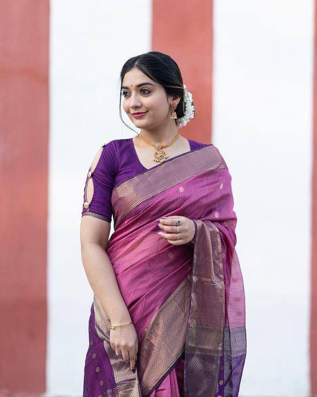 Eloquence Pink Cotton Silk Saree With Flaunt Blouse Piece