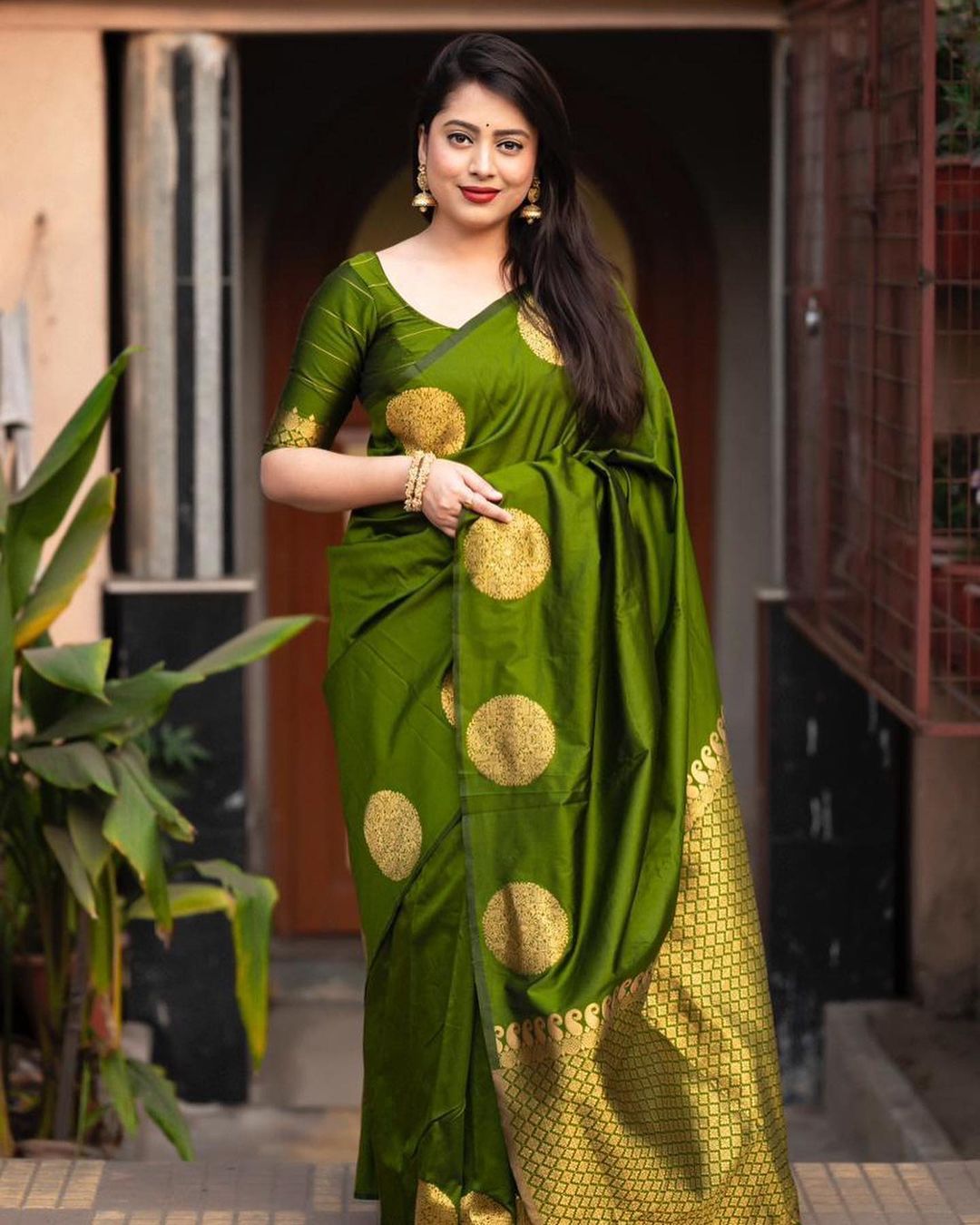 Impressive Parrot Soft Silk Saree With Lovely Blouse Piece