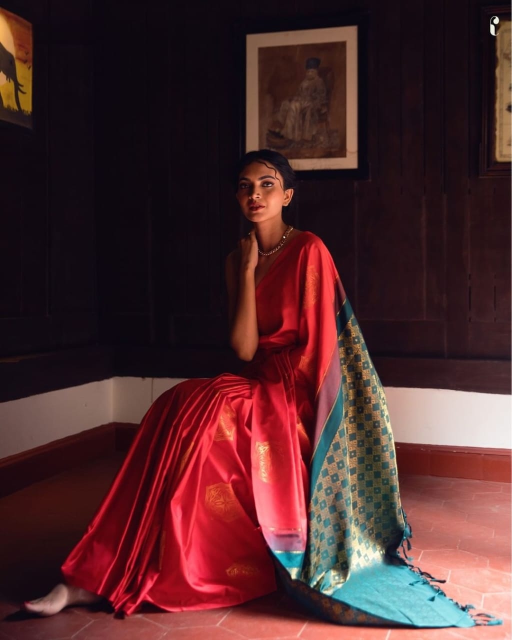 Chatoyant Red Soft Silk Saree With Delightful Blouse Piece