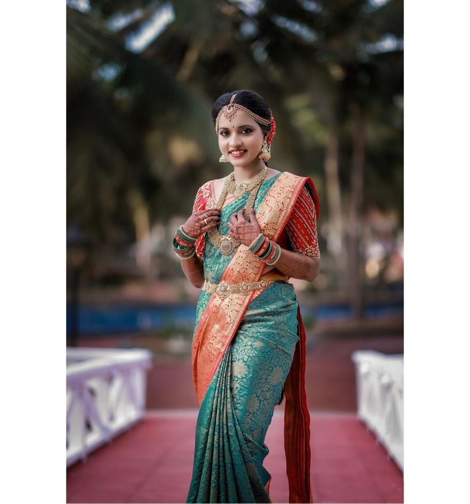 Adorable Rama Soft Banarasi Silk Saree With Snappy Blouse Piece