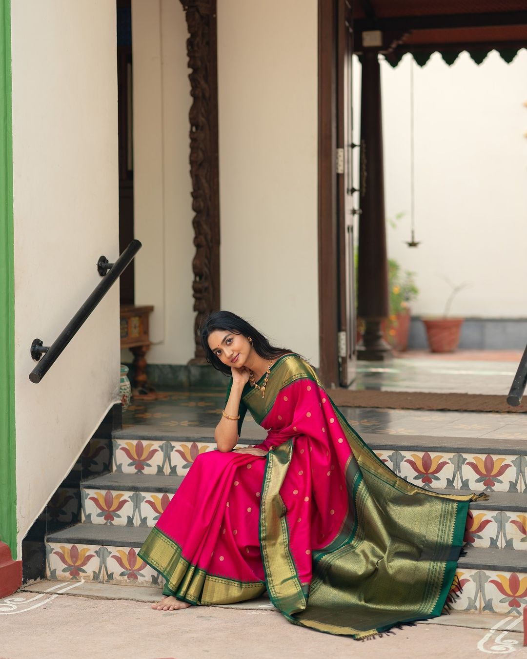 Ebullience Pink Soft Banarasi Silk Saree With Sempiternal Blouse Piece