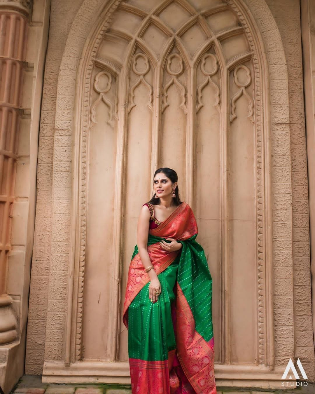 Magnific Green Soft Banarasi Silk Saree With Panoply Blouse Piece