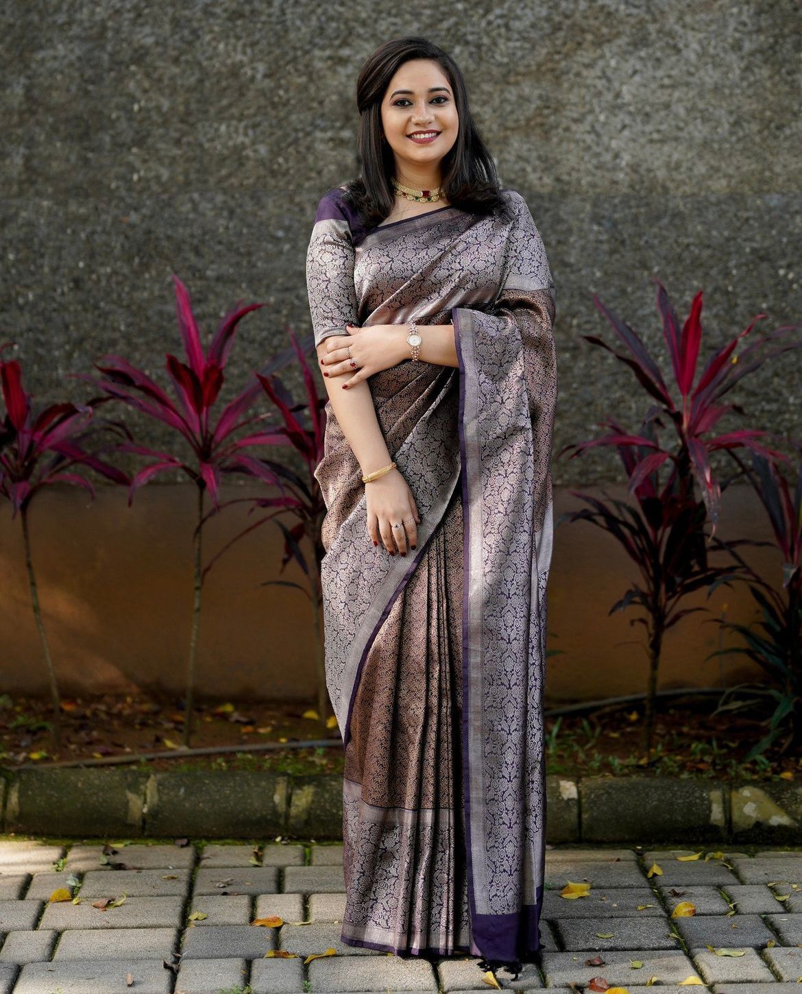 Susurrous Navy Blue Soft Silk Saree With Smashing Blouse Piece