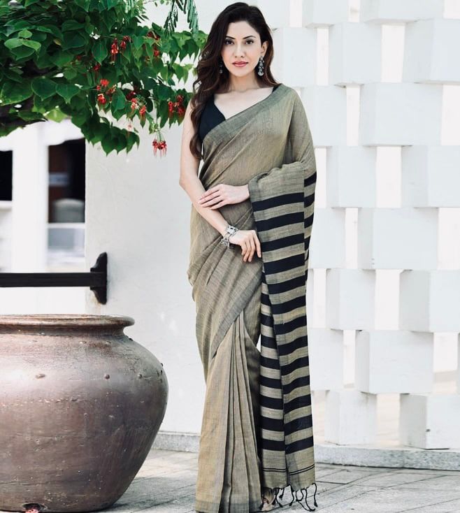 Admirable Grey Cotton Silk Saree With Beleaguer Blouse Piece