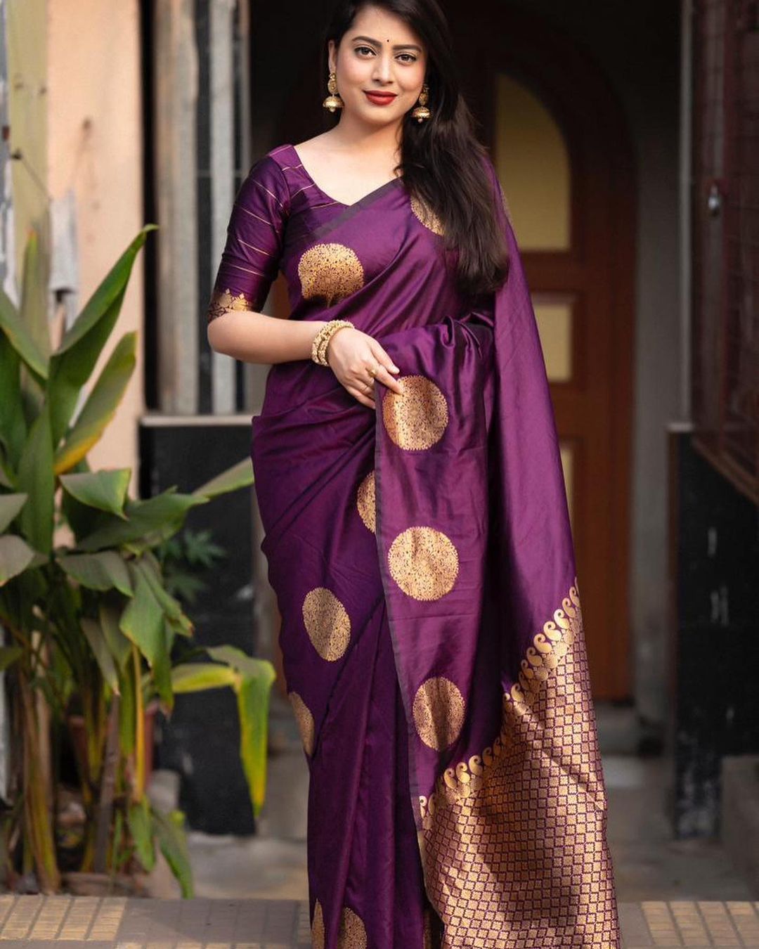 Tremendous Purple Soft Silk Saree With Adoring Blouse Piece