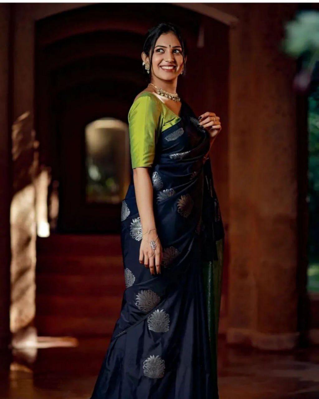 Adorning Blue Soft Silk Saree With Blooming Blouse Piece