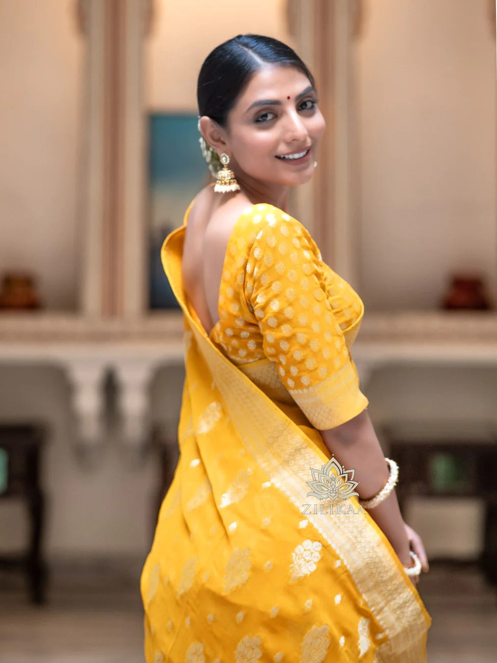 Amiable Yellow Soft Silk Saree With Most Evocative Blouse Piece