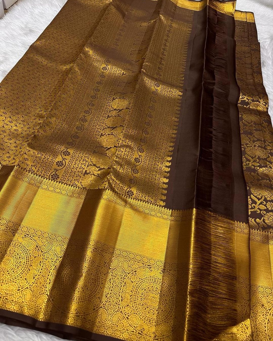 Redolent Brown Soft Banarasi Silk Saree With Sensational Blouse Piece