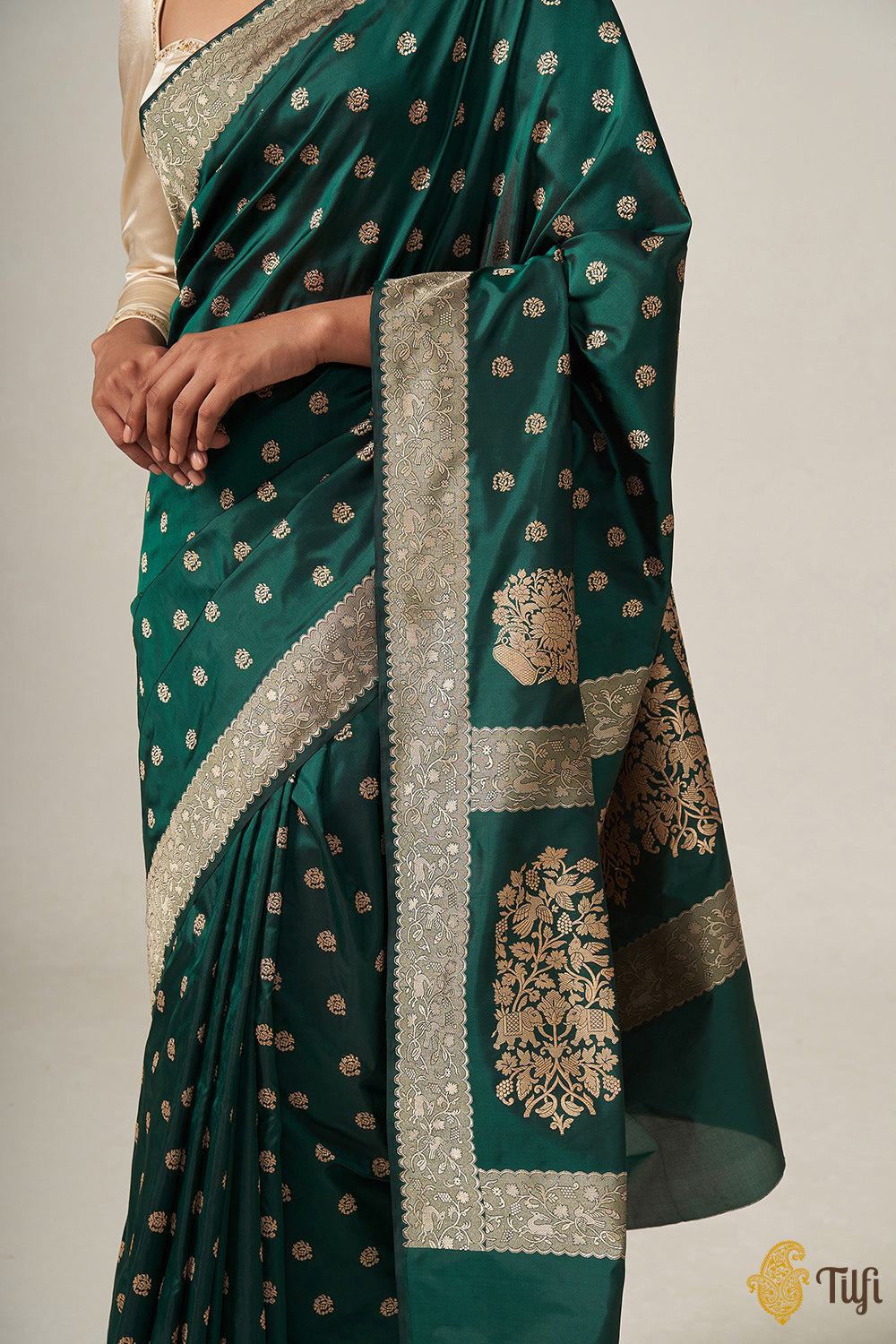 Deserving Green Soft Silk Saree With Embrocation Blouse Piece