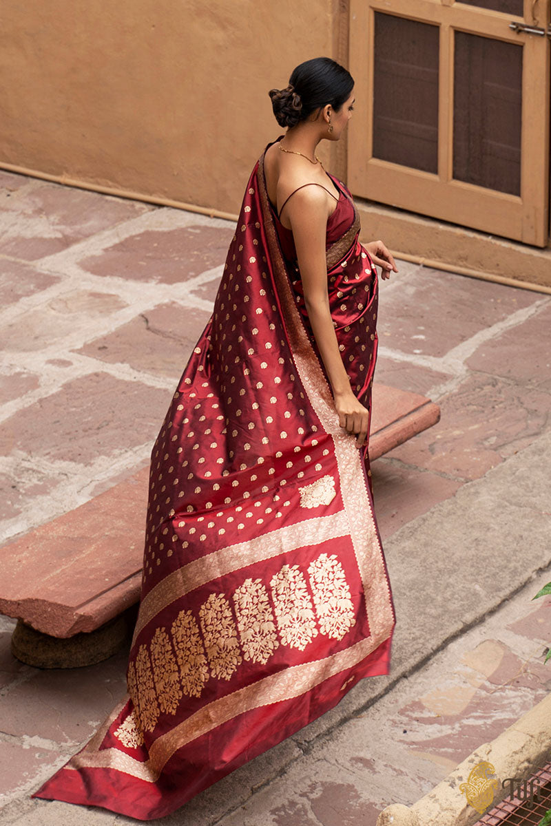 Forbearance Maroon Soft Silk Saree With Groovy Blouse Piece