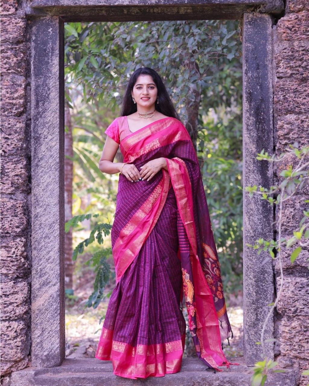 Gorgeous Purple Soft Silk Saree With Incomparable Blouse Piece