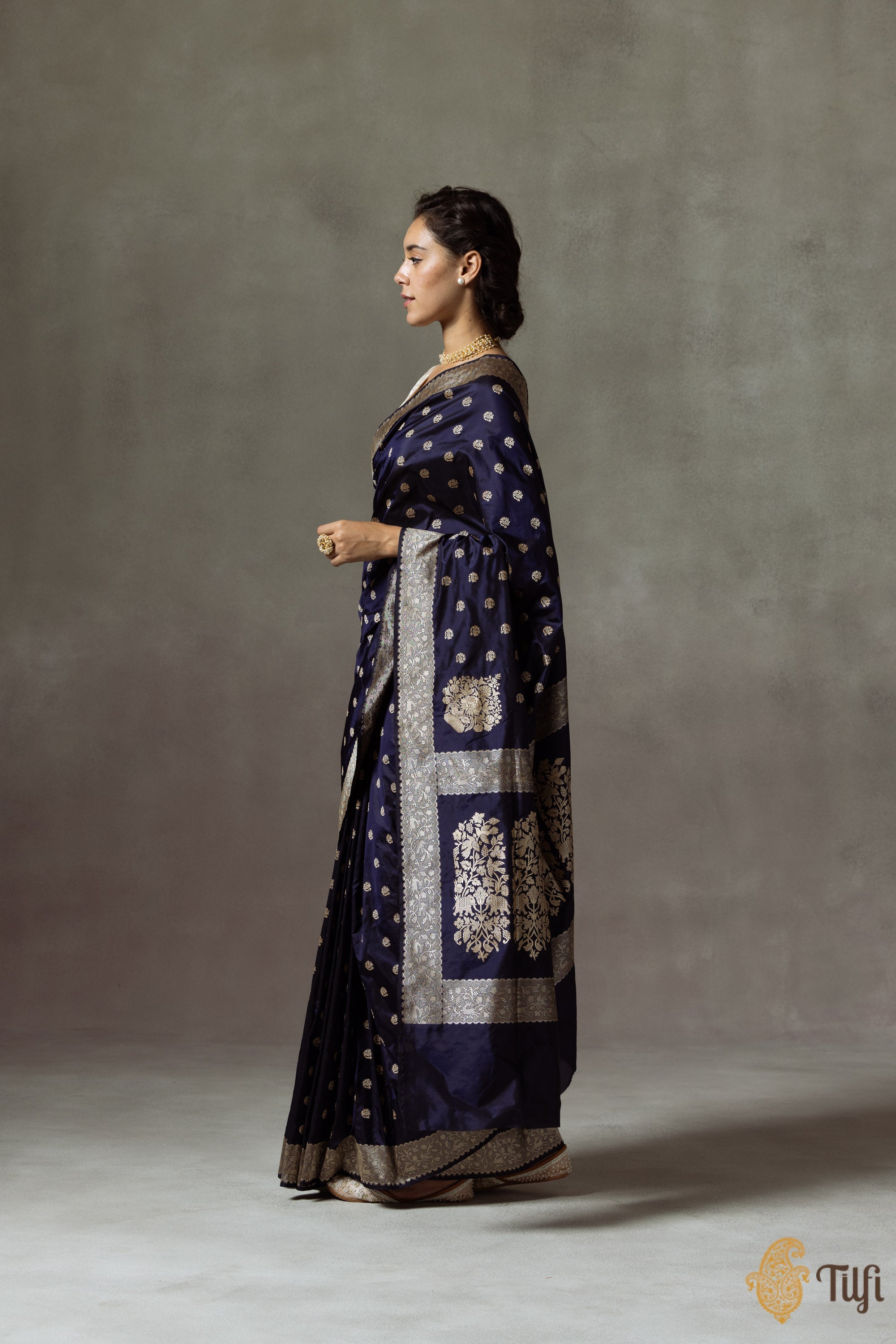 Bucolic Blue Soft Silk Saree With Confounding Blouse Piece