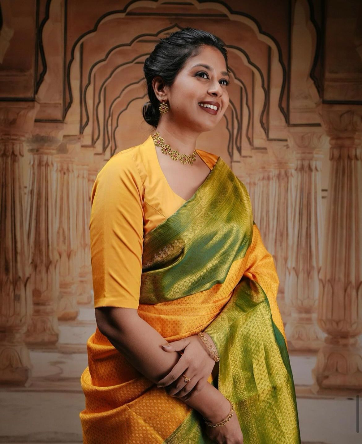 Devastating Green Soft Silk Saree With Snazzy Blouse Piece