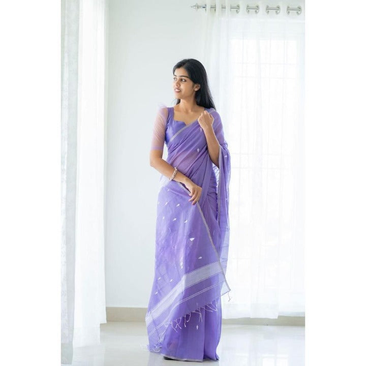 Capricious Lavender Cotton Silk Saree With Chatoyant Blouse Piece